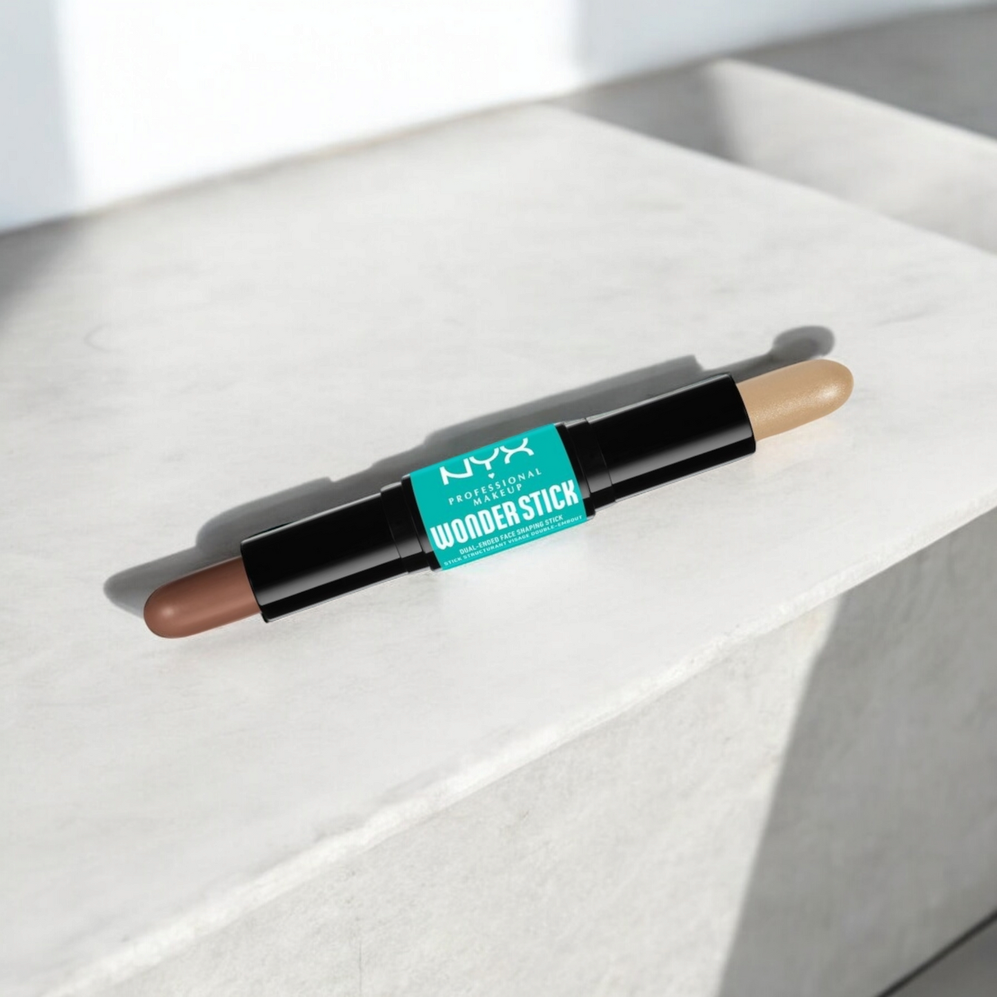 WONDER STICK CONTORNO E ILUMINADOR NYX