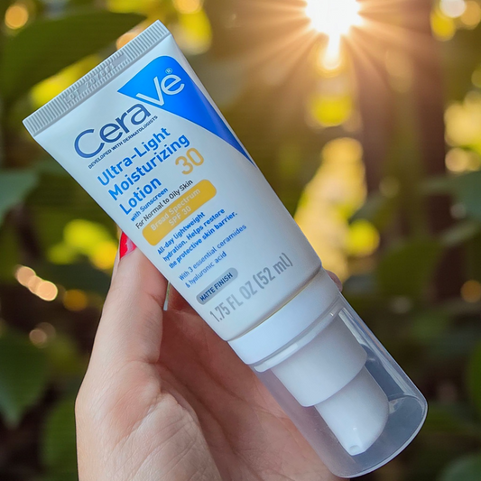 CERAVE Ultra-Light Moisturizing Lotion SPF 30