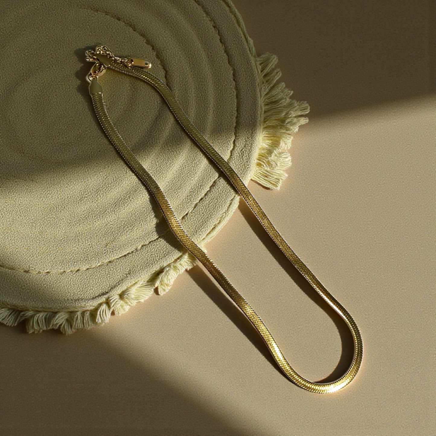 Colgante estilo serpiente