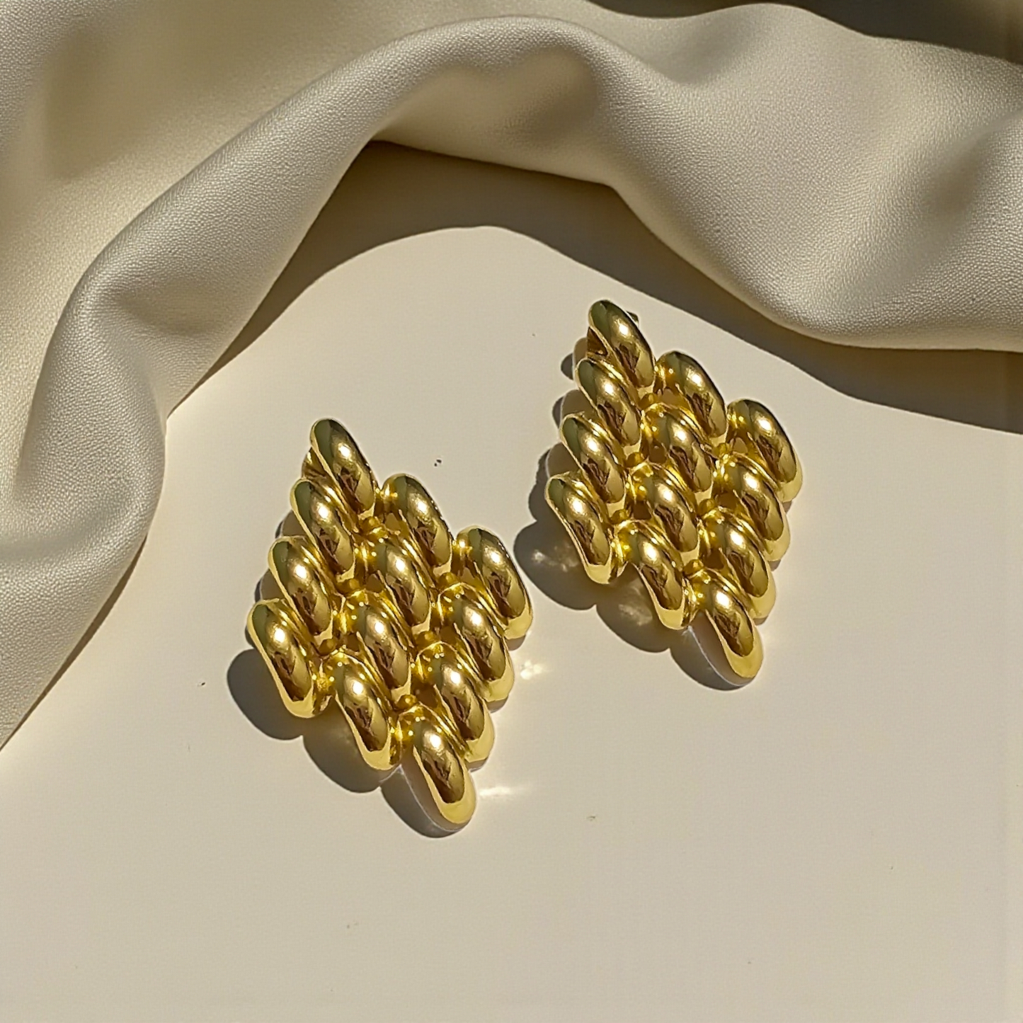 Aretes estilo clásico