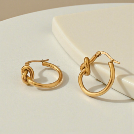 Argollas con detalle de nudo