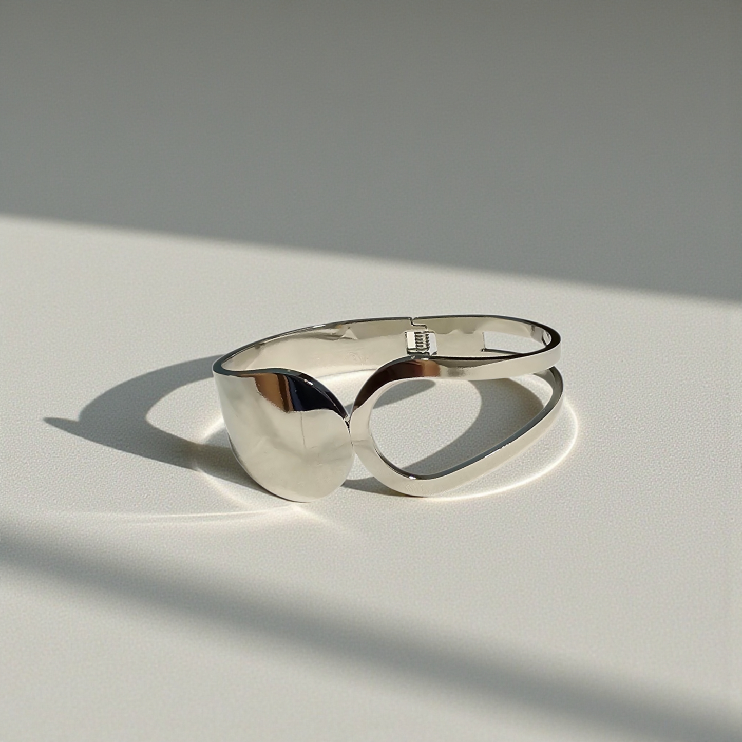 Pulsera elegante estilo moderno