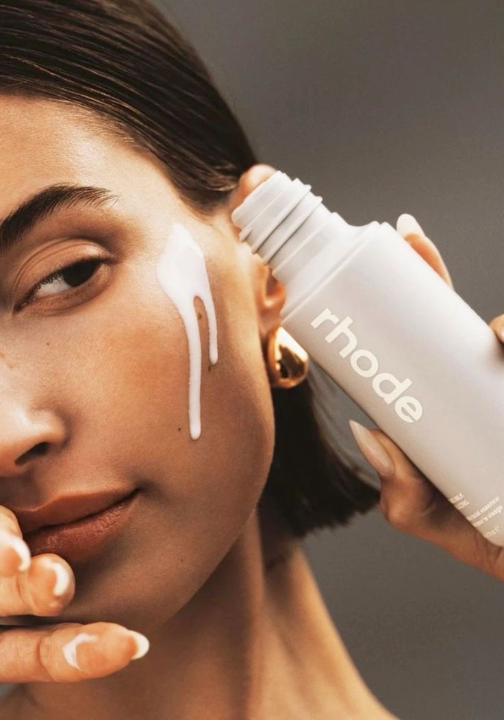 RHODE  Glazing Milk Ceramide Facial Essence