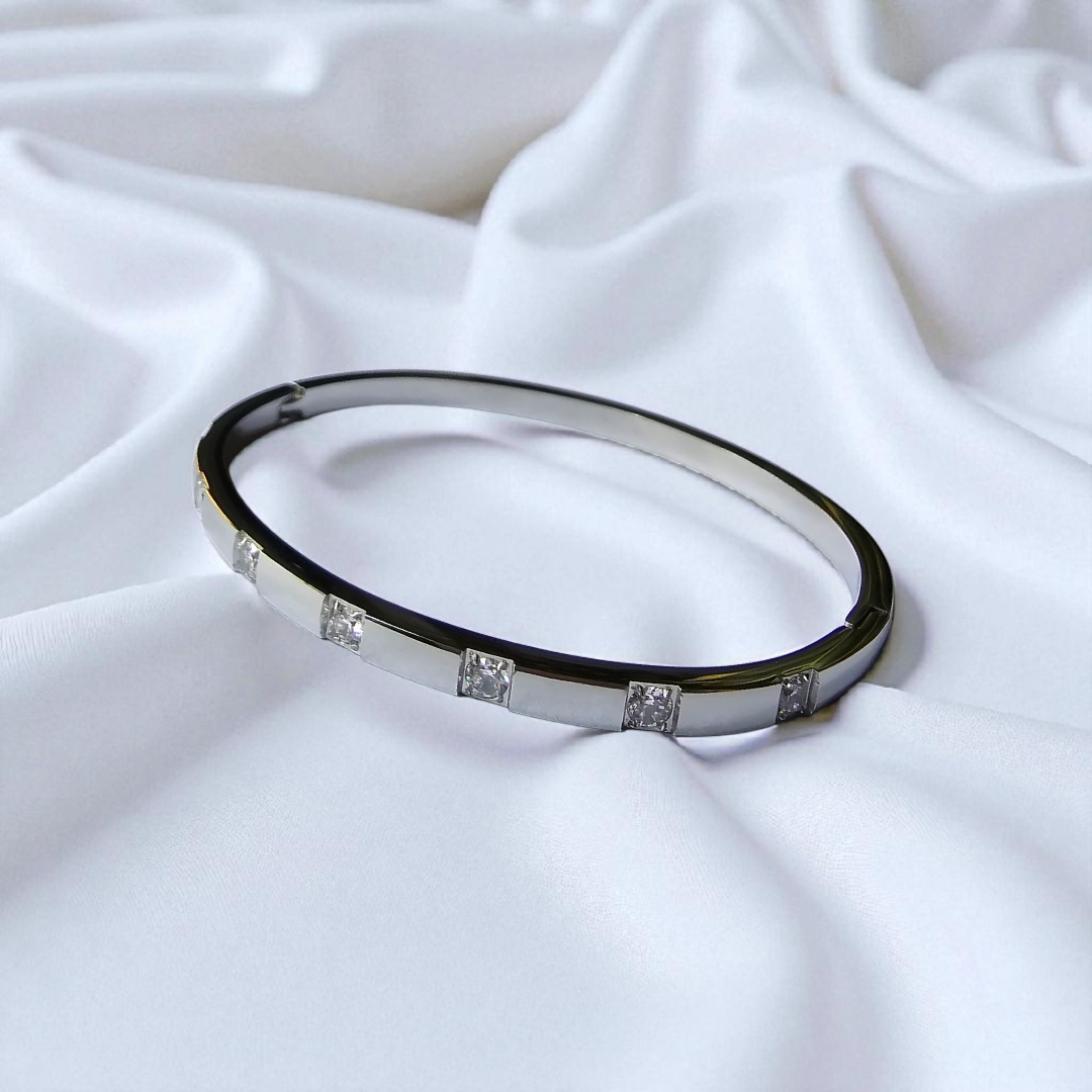 Brazalete estilo moderno
