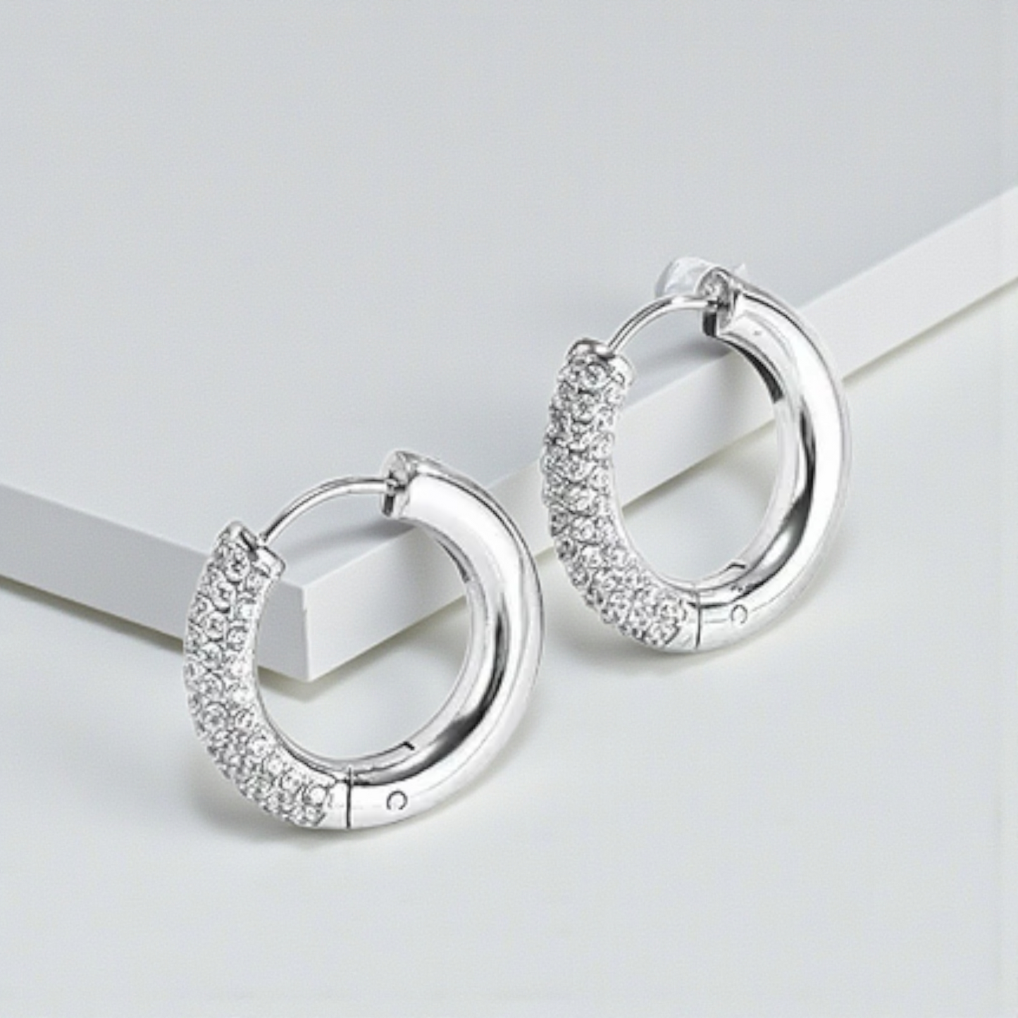 Argollas delicadas y elegantes