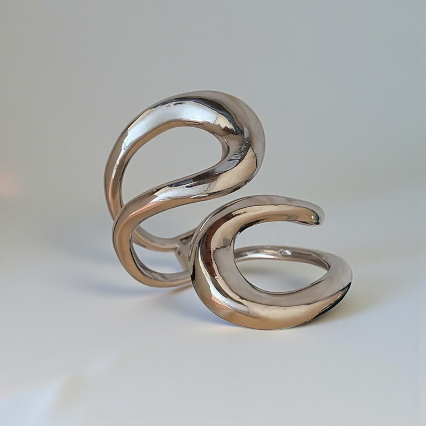 Pulsera grande y elegante ajustable