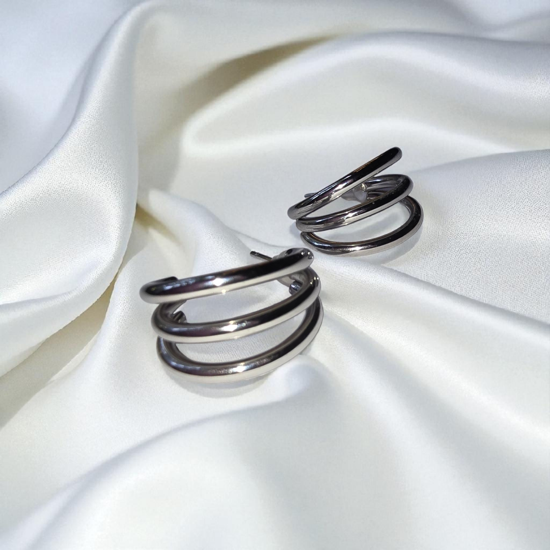 Sofisticados aretes plateados