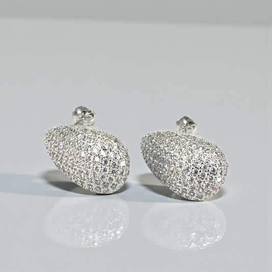 Aretes en forma de gota con circonia brillante